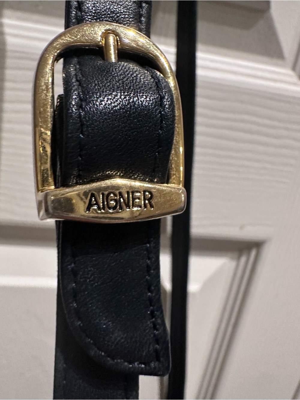 Etienne Aigner Vintage Navy Blue Leather Shoulder Bag - Picture 9 of 9